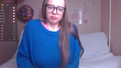 Snapshot of miss_sweetbb chatting on December 2024 02:52:01 AM Bella online show from December 2024 02:52:01 AM