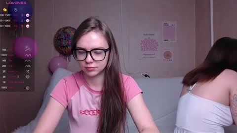 Snapshot of miss_sweetbb chatting on December 2024 02:54:01 AM Bella online show from December 2024 02:54:01 AM
