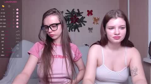 Snapshot of miss_sweetbb chatting on December 2024 05:53:01 AM Bella online show from December 2024 05:53:01 AM