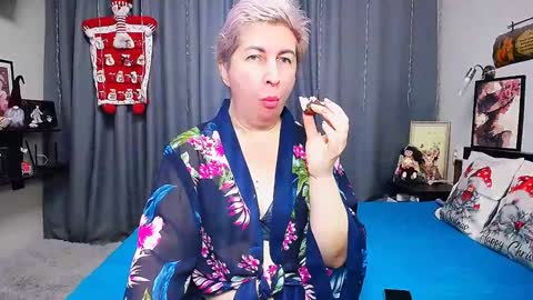 Snapshot of miss_tasha_kom chatting on December 2024 07:14:01 AM miss_tasha_kom online show from December 2024 07:14:01 AM
