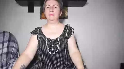 Snapshot of miss_tasha_kom chatting on September 2025 08:27:01 AM miss_tasha_kom online show from September 2025 08:27:01 AM