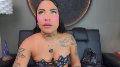 Vaiolette online show from February 2026 11:09:02 AM