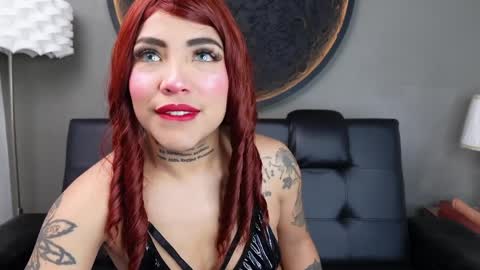 Vaiolette online show from April 2026 11:14:02 AM