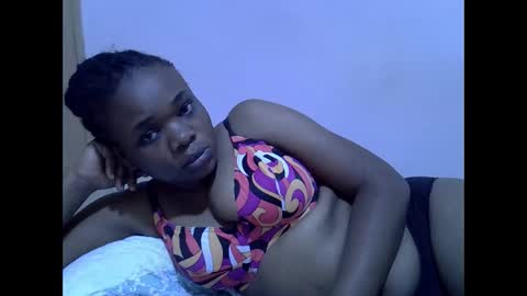 Snapshot of miss_velour chatting on April 2026 06:32:02 PM miss_velour online show from April 2026 06:32:02 PM