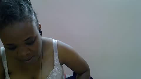 Snapshot of miss_velour chatting on April 2026 09:08:01 AM miss_velour online show from April 2026 09:08:01 AM