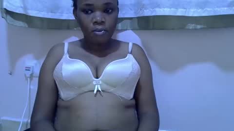 Snapshot of miss_velour chatting on April 2026 06:57:02 PM miss_velour online show from April 2026 06:57:02 PM