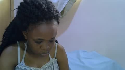 Snapshot of miss_velour chatting on May 2026 06:32:01 AM miss_velour online show from May 2026 06:32:01 AM