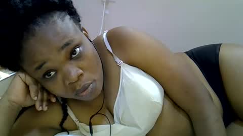Snapshot of miss_velour chatting on May 2026 07:04:01 AM miss_velour online show from May 2026 07:04:01 AM
