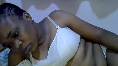 Snapshot of miss_velour chatting on June 2026 01:43:02 AM miss_velour online show from June 2026 01:43:02 AM