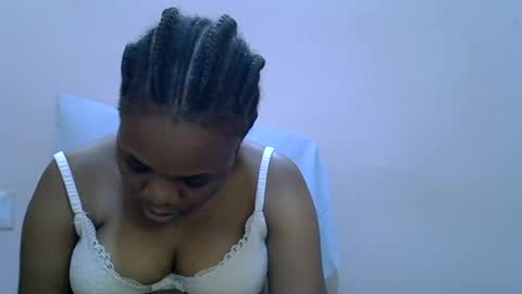Snapshot of miss_velour chatting on June 2026 01:06:02 PM miss_velour online show from June 2026 01:06:02 PM