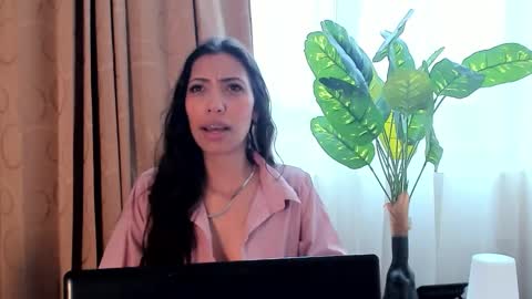 Miss Veronica online show from March 2026 01:04:02 PM