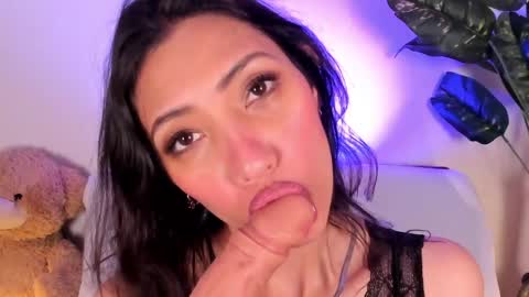Snapshot of miss_veronica2 chatting on May 2026 01:19:01 PM Miss Veronica online show from May 2026 01:19:01 PM