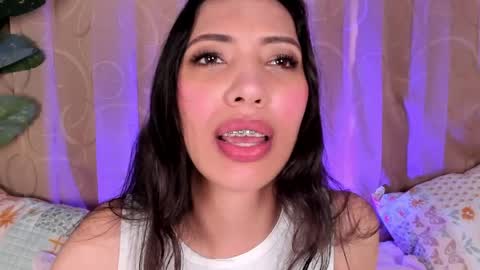 Snapshot of miss_veronica2 chatting on June 2026 01:17:02 PM Miss Veronica online show from June 2026 01:17:02 PM