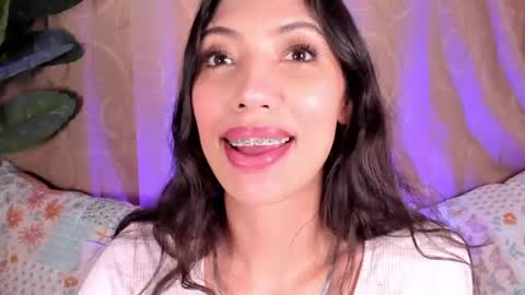 Snapshot of miss_veronica2 chatting on June 2026 01:53:02 PM Miss Veronica online show from June 2026 01:53:02 PM