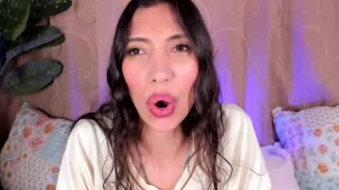 Snapshot of miss_veronica2 chatting on June 2026 02:21:02 PM Miss Veronica online show from June 2026 02:21:02 PM