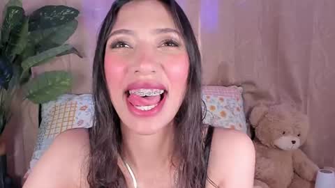 Snapshot of miss_veronica2 chatting on July 2026 01:04:01 PM Miss Veronica online show from July 2026 01:04:01 PM