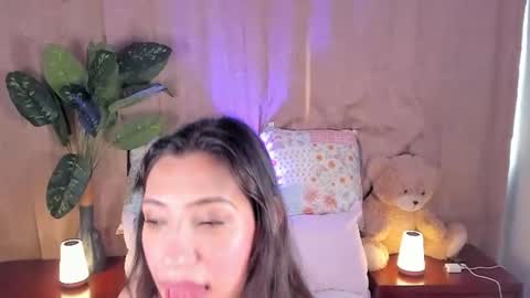 Snapshot of miss_veronica2 chatting on July 2026 01:37:01 PM Miss Veronica online show from July 2026 01:37:01 PM