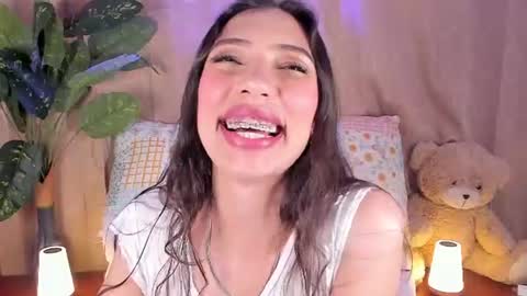 Snapshot of miss_veronica2 chatting on July 2026 01:47:02 PM Miss Veronica online show from July 2026 01:47:02 PM