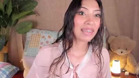 Snapshot of miss_veronica2 chatting on July 2026 01:13:02 PM Miss Veronica online show from July 2026 01:13:02 PM