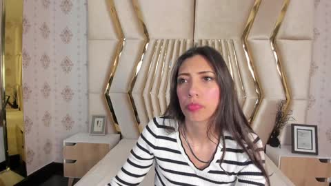 Snapshot of miss_veronicaa chatting on December 2024 11:33:01 AM Veronica summer 7AM to 1500 PM hour GMT-5 online show from December 2024 11:33:01 AM