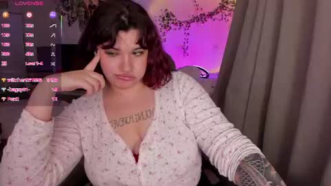 Snapshot of miss_you_babe chatting on July 2026 12:50:01 AM Tina Julie online show from July 2026 12:50:01 AM