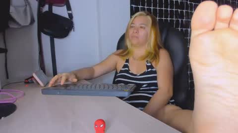 Snapshot of missalmafenix chatting on May 2026 11:39:01 AM missalmafenix online show from May 2026 11:39:01 AM