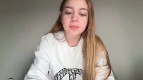 Ameliahs online show from November 2025 12:50:02 PM