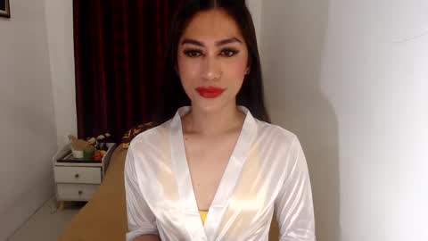 Snapshot of missangelxxx chatting on December 2024 10:01:02 PM missangelxxx online show from December 2024 10:01:02 PM