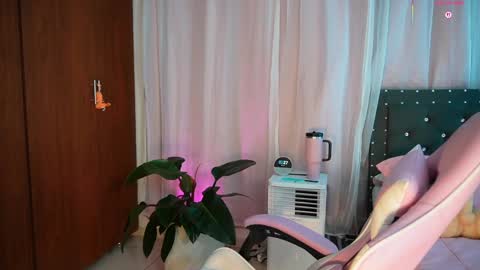 missara_ online show from April 2026 12:27:01 AM