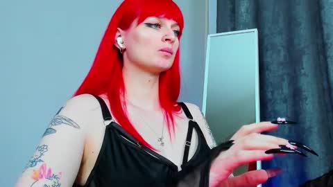 Snapshot of missbeldam chatting on February 2025 11:41:02 PM Miss Beldam online show from February 2025 11:41:02 PM