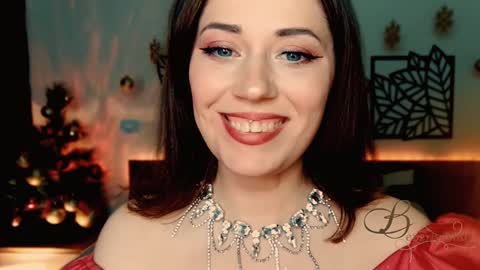 The divine Beverly online show from December 2024 08:17:02 PM