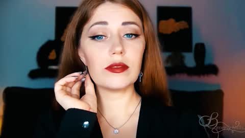 The divine Beverly online show from September 2025 07:14:02 PM