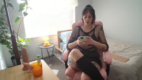 MissCarmilla444 online show from March 2026 04:12:02 AM