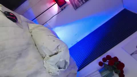 Nicole online show from October 2025 06:41:02 PM