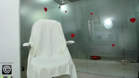 Snapshot of missdominna chatting on May 2026 03:01:01 AM Miss Domina online show from May 2026 03:01:01 AM