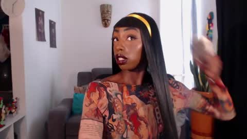 Emilie Diaz online show from April 2026 03:28:01 PM