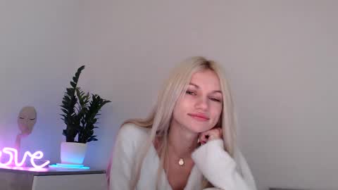 EMMA online show from December 2024 12:08:01 AM