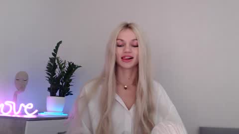 EMMA online show from December 2024 05:26:02 AM