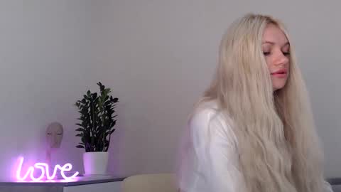 EMMA online show from December 2024 05:38:02 AM