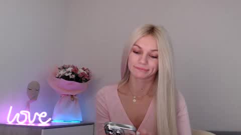 EMMA online show from December 2024 02:07:01 PM