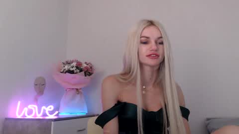 EMMA online show from December 2024 09:55:02 PM