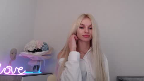 EMMA online show from January 2025 09:42:02 PM