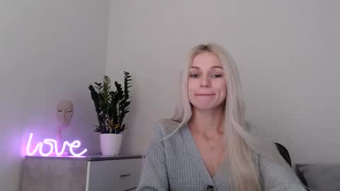 EMMA online show from February 2025 09:14:01 PM