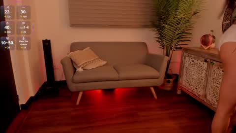 Julieta Arboleda   but i like call me esme online show from February 2025 11:44:02 AM