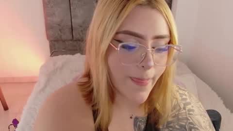 Snapshot of missevans_ chatting on March 2026 02:57:02 AM missevans_ online show from March 2026 02:57:02 AM