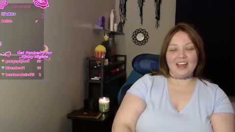 missfoxe12 online show from December 2025 11:31:01 PM