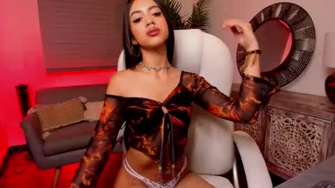 Amelia Leon online show from November 2025 03:01:02 PM