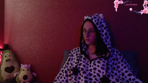 Victoria online show from February 2025 08:05:02 PM