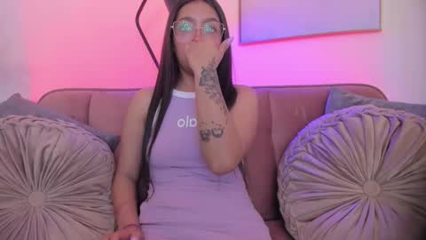 Isabel Mendez online show from October 2025 11:38:02 PM