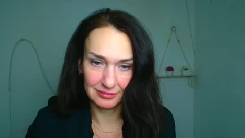 Christina online show from February 2026 01:42:01 PM